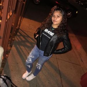 Meet your Posher, Andrea